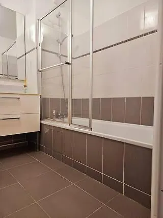T2 Spacieux Avec Terrasse Et Clim *