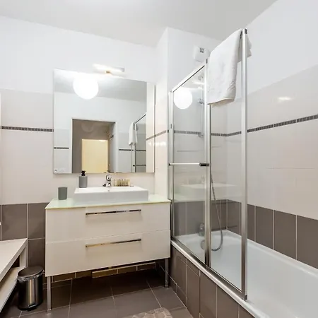 Apartament T2 Spacieux Avec Terrasse Et Clim Nicea
